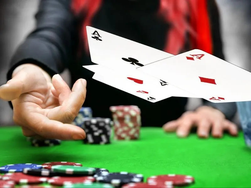 Game bài xì tố đổi thưởng là gì?
