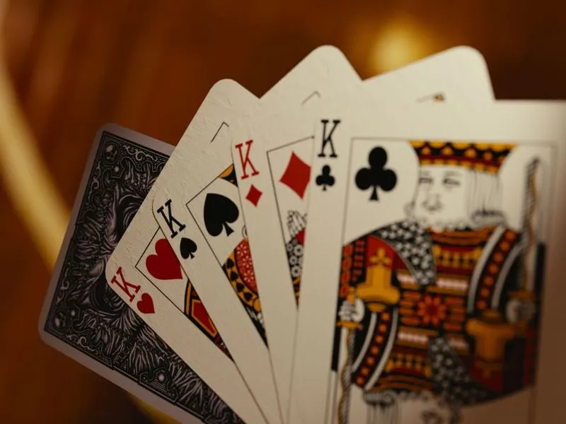 Có nên lựa chọn game đánh bài đổi thưởng sâm lốc